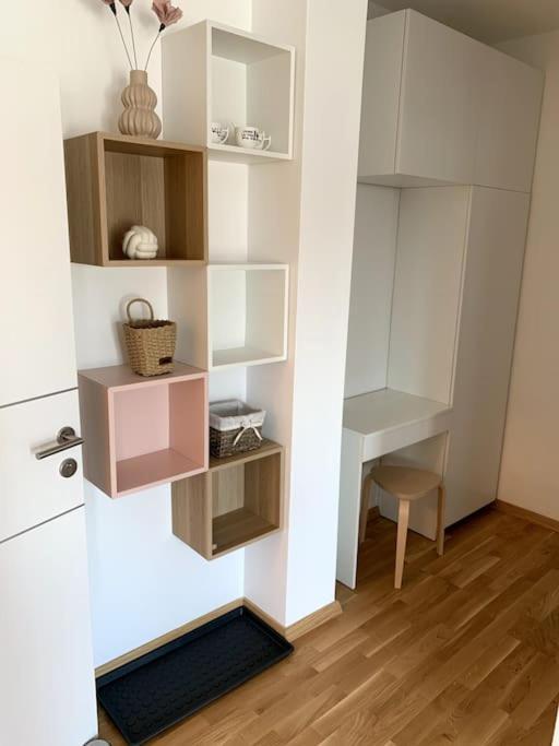 Deluxe Suites Anna Vodice Esterno foto